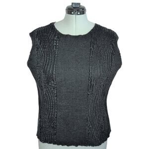 Keke Collection black top, size Large, NWT